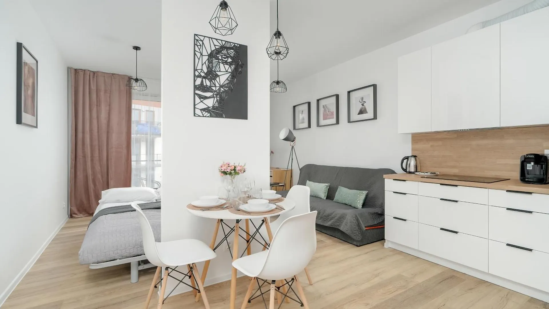 Spacious Apartments Niemena With Free Garage By Noclegi Renters Poznań