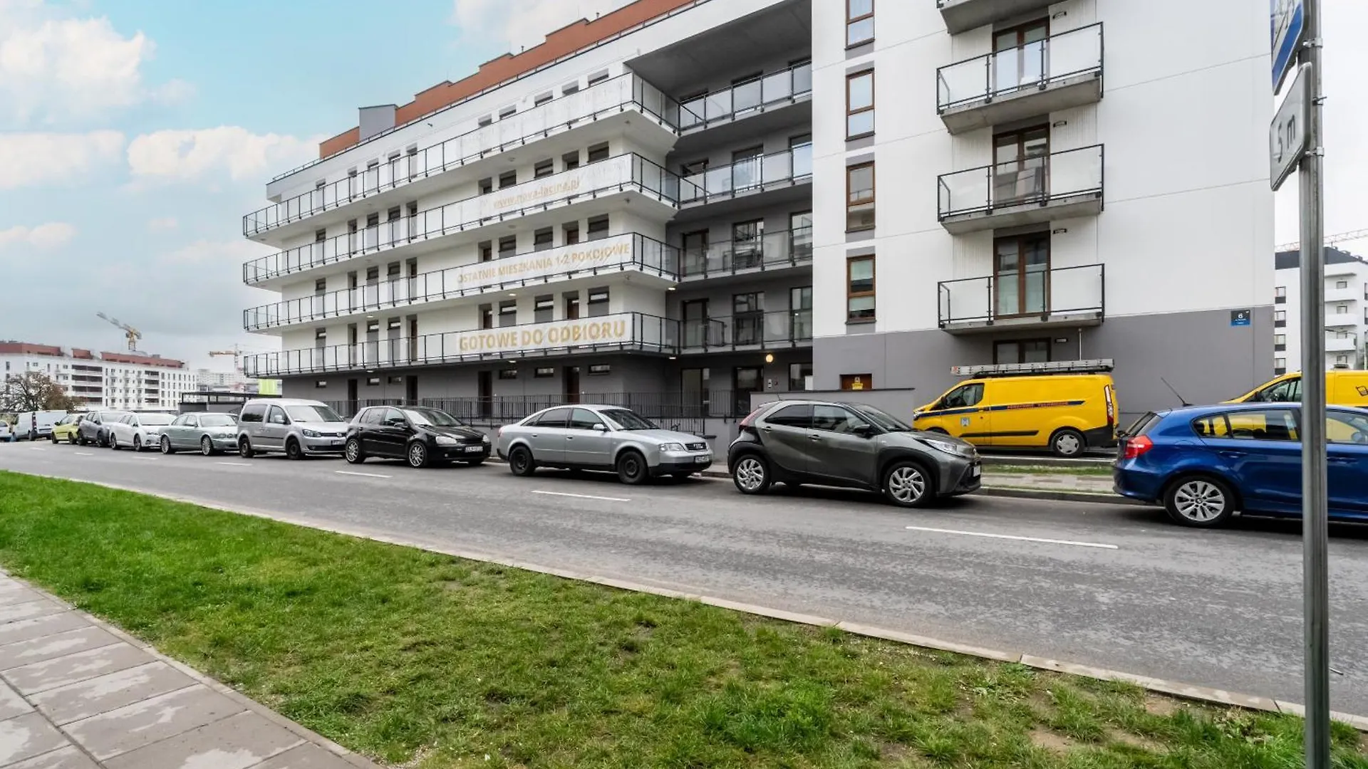 Spacious Apartments Niemena With Free Garage By Noclegi Renters Poznań